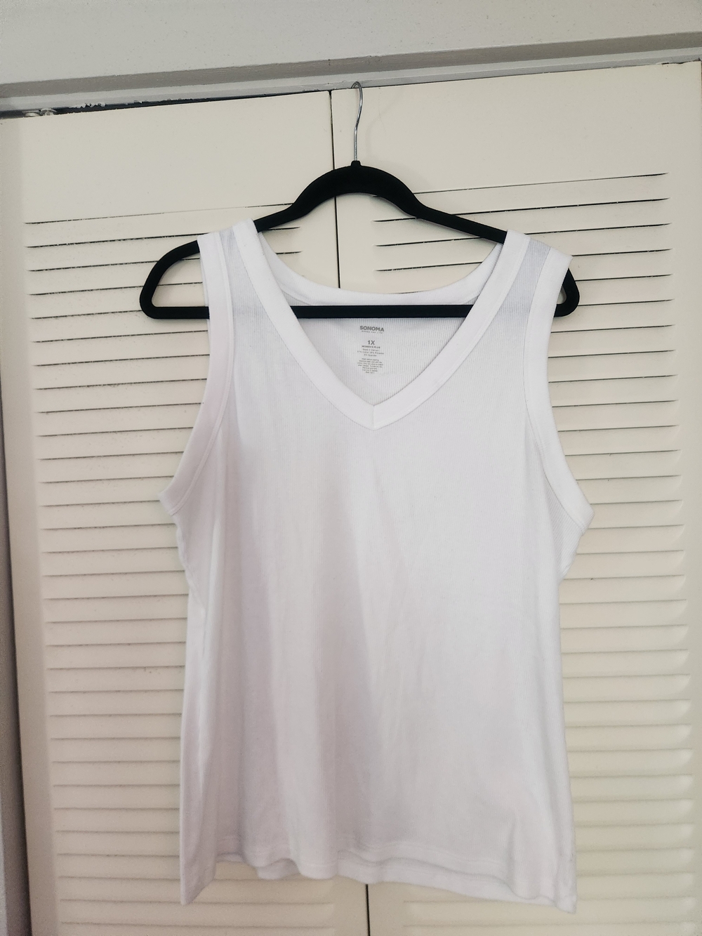Sonoma White V-Neck Tank Top